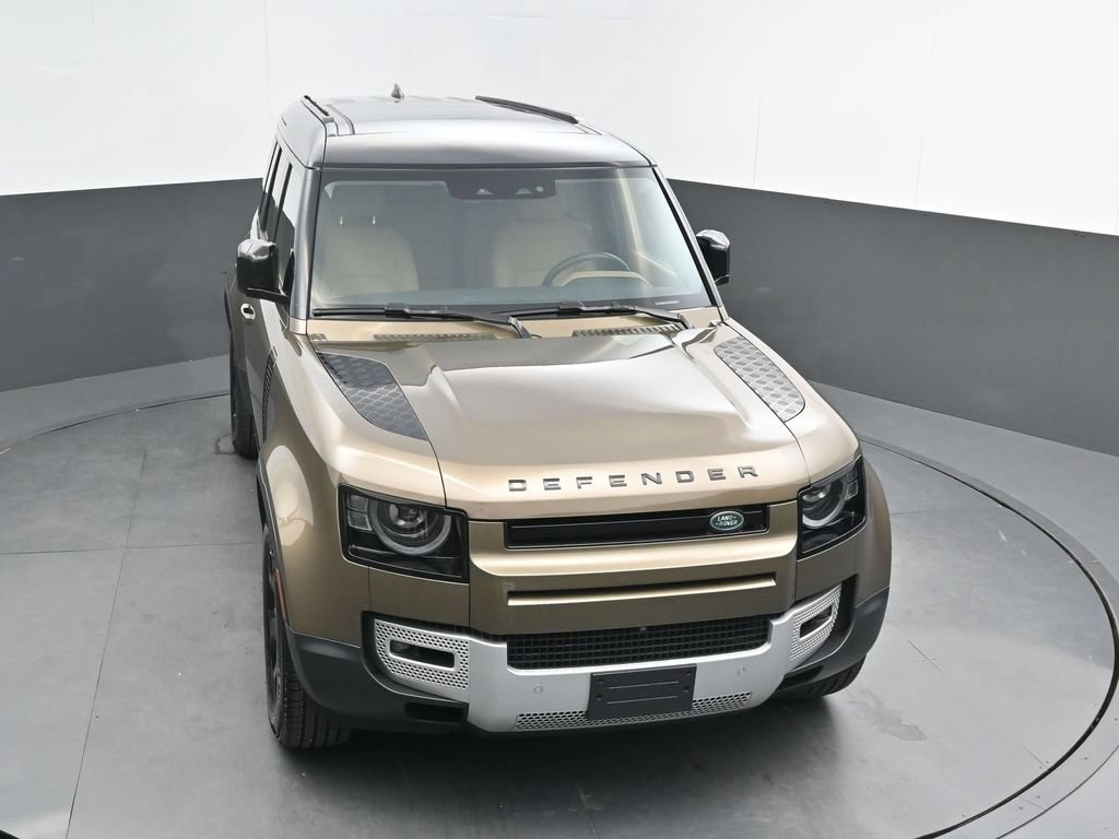 Used 2025 Land Rover Defender 110 S AWD/4WD image 39