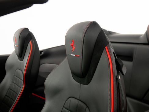 Certified 2026 Ferrari Roma Spider RWD image 35