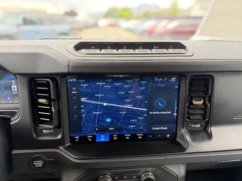 Used 2025 Ford Bronco Badlands AWD/4WD image 31