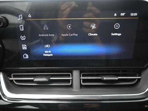 Used 2026 Chevrolet Trax RS w/ Sunroof Package FWD image 15