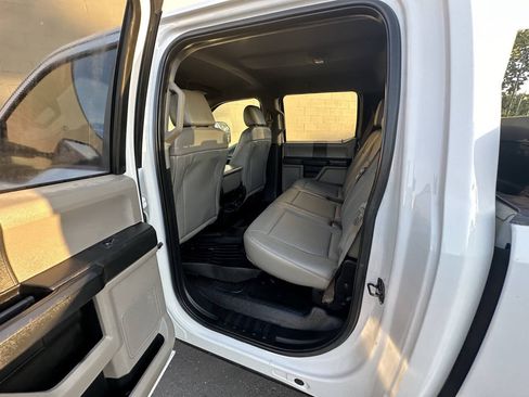 Used 2017 Ford F250 XL w/ Power Equipment Group AWD/4WD image 20