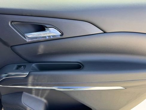 New 2026 Chevrolet Traverse LT w/ Driver Confidence Package FWD image 9