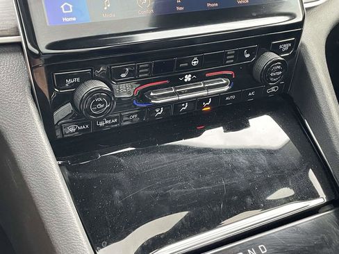 Certified 2022 Jeep Grand Cherokee L Limited image 39