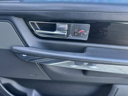 Used 2013 Land Rover Range Rover Sport HSE LUX image 22
