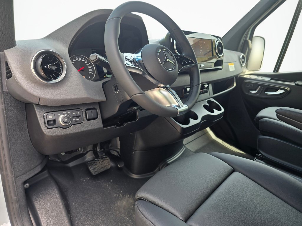 New 2026 Mercedes-Benz Sprinter 2500 image 9