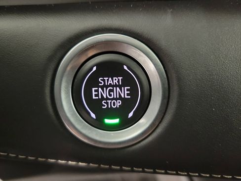 Used 2023 Cadillac Escalade Premium Luxury Platinum RWD image 31