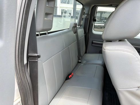 Used 2016 Ford F550 4x4 SuperCab Super Duty image 12