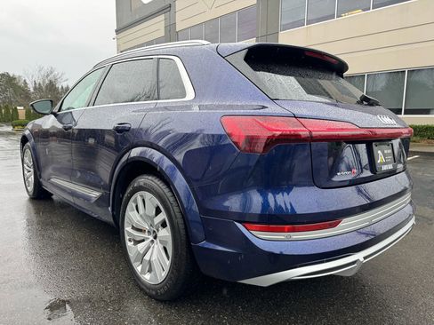 Used 2022 Audi e-tron S Premium Plus image 8