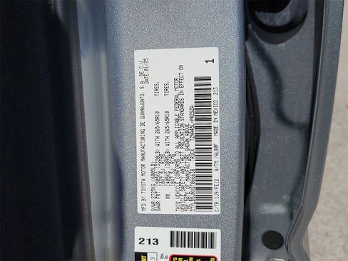 Used 2025 Toyota Tacoma TRD Sport image 33