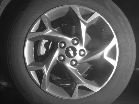 Used 2025 Chevrolet Trax LT FWD image 12