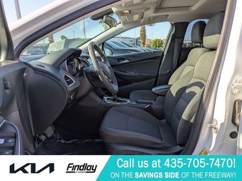 Used 2019 Chevrolet Cruze LT w/ Sun And Sound Package FWD image 15