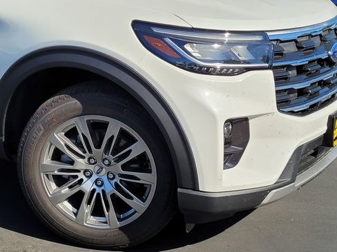 New 2026 Ford Explorer Active w/ Active Comfort Package image 10