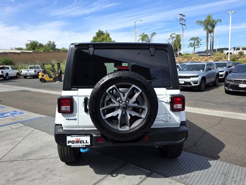 Used 2024 Jeep Wrangler Sport S image 4