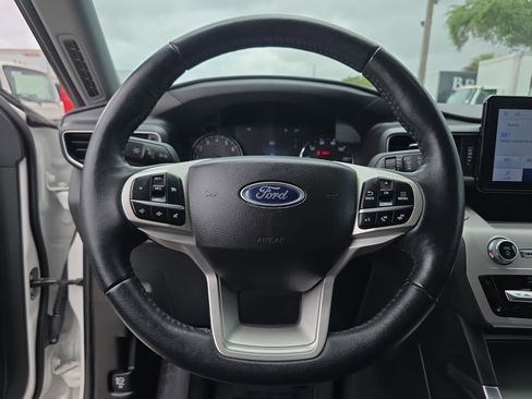 Used 2023 Ford Explorer XLT w/ Equipment Group 202A image 31