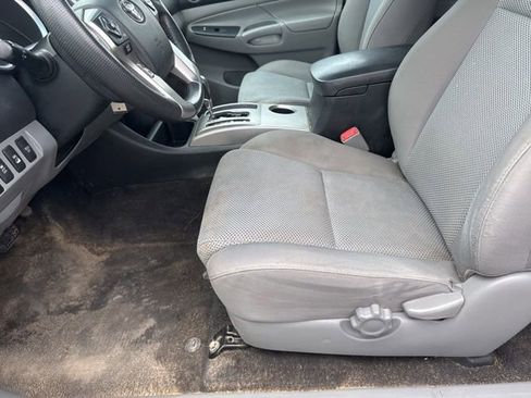 Used 2014 Toyota Tacoma 4x4 Access Cab V6 w/ TRD Off-Road Package image 15