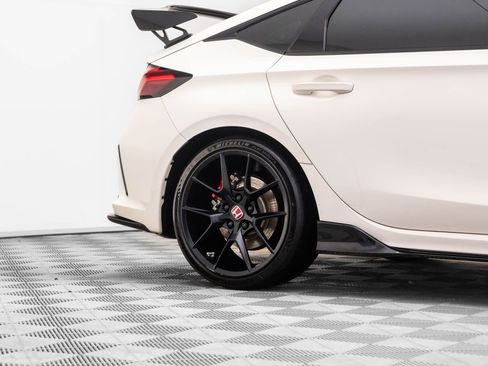 Used 2023 Honda Civic Type R image 35