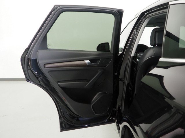 Used 2023 Audi Q5 2.0T Premium w/ Convenience Package AWD/4WD image 48