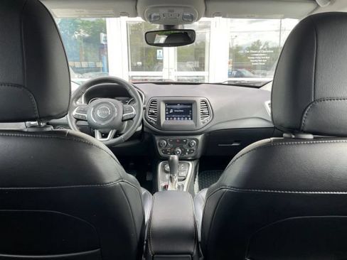 Used 2018 Jeep Compass Latitude w/ Popular Equipment Group AWD/4WD image 36