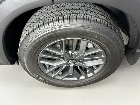 Used 2023 Nissan Rogue S image 11