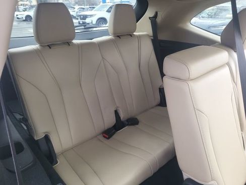 Used 2023 Acura MDX SH-AWD w/ Technology Package image 10