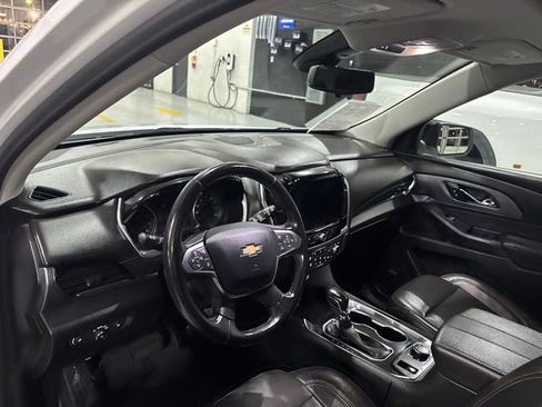 Used 2021 Chevrolet Traverse Premier w/ Redline Edition AWD/4WD image 11