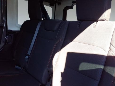 Used 2022 Jeep Wrangler Unlimited Rubicon w/ LED Lighting Group image 27