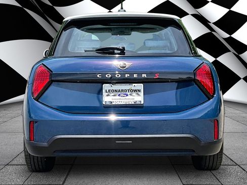 Used 2025 MINI Cooper S FWD image 4