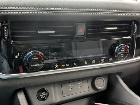 New 2025 Nissan Rogue SL image 22