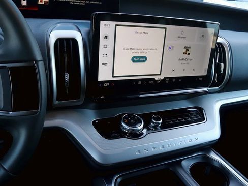 Used 2025 Ford Expedition Active image 24