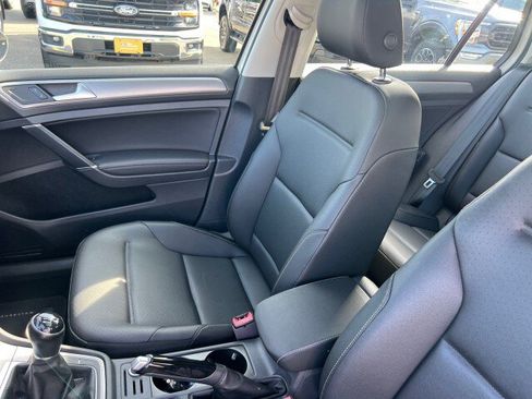 Used 2017 Volkswagen Golf Wolfsburg Edition FWD image 9