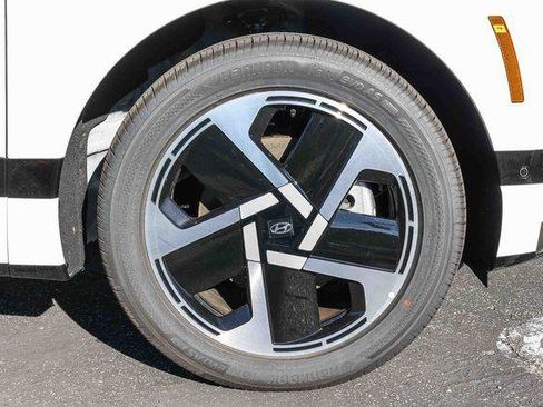 New 2026 Hyundai Ioniq 9 Calligraphy AWD/4WD image 9