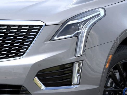 New 2025 Cadillac XT5 Luxury w/ LPO, Blue Accent Package image 25