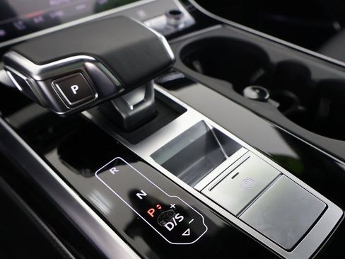 Used 2025 Audi Q7 3.0T Premium Plus w/ Premium Plus Package image 4