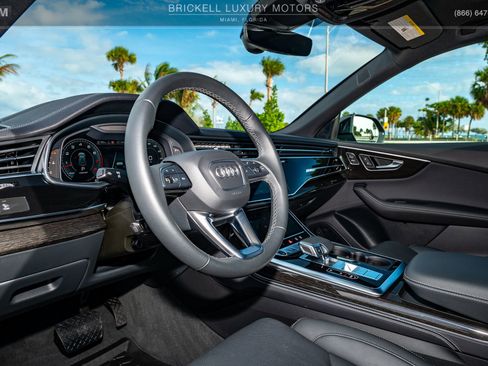 Used 2025 Audi Q8 Prestige image 5