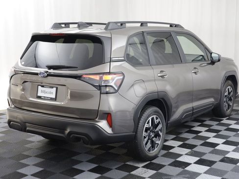 Used 2025 Subaru Forester Premium AWD/4WD image 18