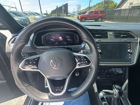 Used 2022 Volkswagen Tiguan SEL R-Line AWD/4WD image 12