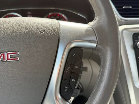 Used 2015 GMC Acadia SLE AWD/4WD image 25