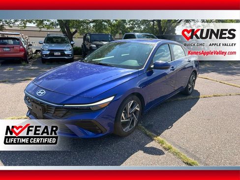 Used 2025 Hyundai Elantra Limited FWD image 1