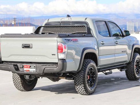 Used 2023 Toyota Tacoma TRD Off-Road image 5