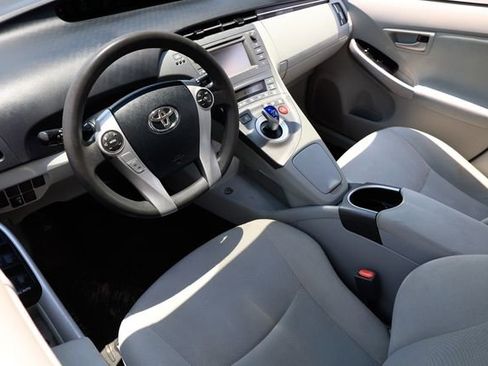 Used 2015 Toyota Prius Four image 5
