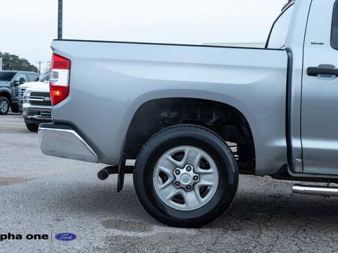 Used 2017 Toyota Tundra SR5 image 5