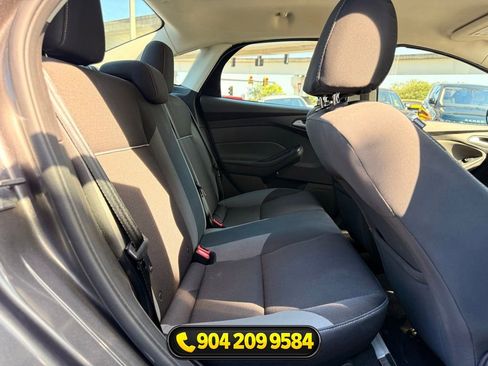 Used 2014 Ford Focus SE FWD image 23