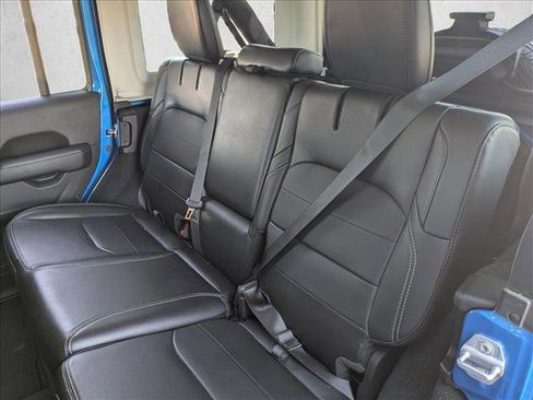 Used 2022 Jeep Wrangler Unlimited Sahara w/ Cold Weather Group image 20