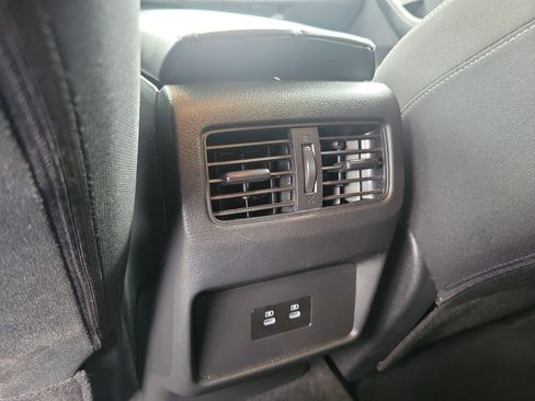 Used 2024 Nissan Rogue SV image 16