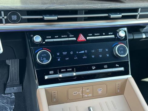 New 2026 Hyundai Santa Fe Limited FWD image 31
