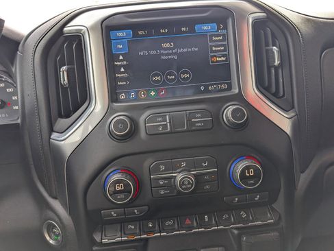 Used 2019 Chevrolet Silverado 1500 RST image 16