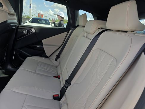 New 2026 BMW X3 xDrive30i w/ Premium Package AWD/4WD image 11