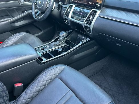 Used 2021 Kia Sorento SX image 17