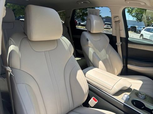 Used 2025 Genesis GV80 2.5T Advanced AWD/4WD image 33