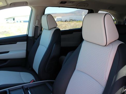 New 2026 Honda Odyssey Elite image 15